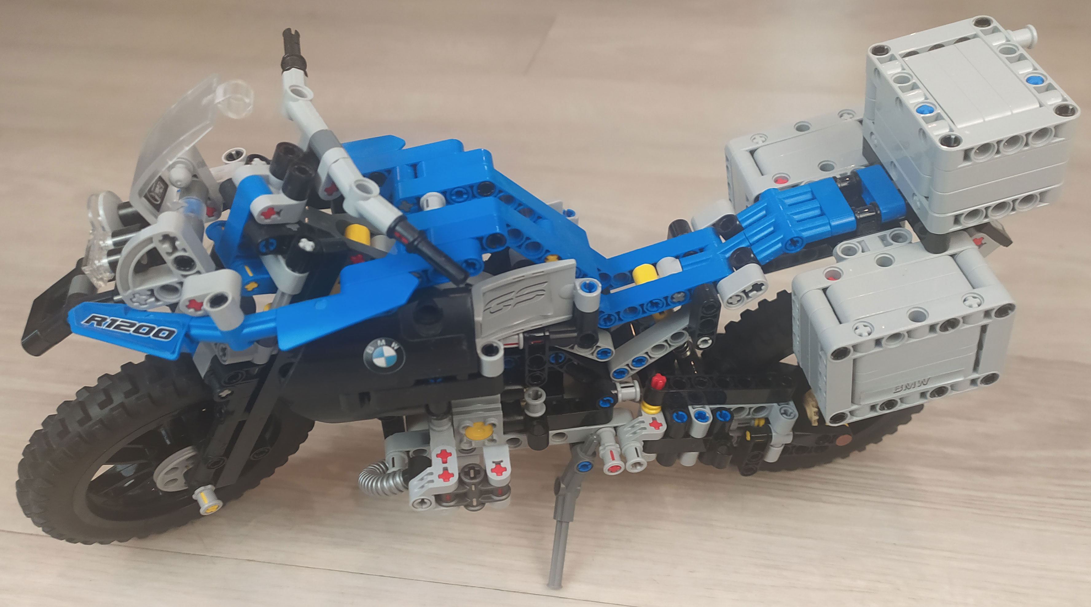 Lego Technic 42063 BMW R 1200 GS Adventure